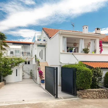 Apartments Soul Krk Town Exterior photo